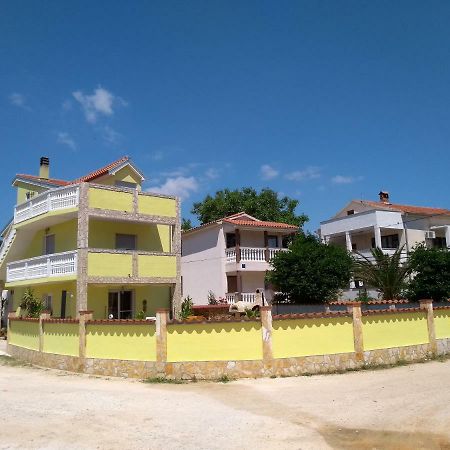 Appartements Zimmermann Μεντουλίν Εξωτερικό φωτογραφία